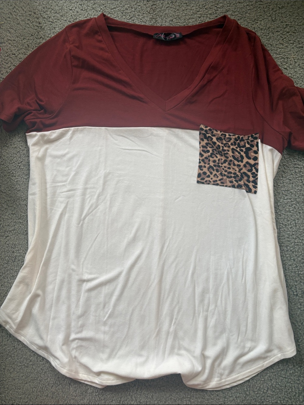 Girls' Burgundy & Cream Colorblock V-Neck Top with Leopard Pocket